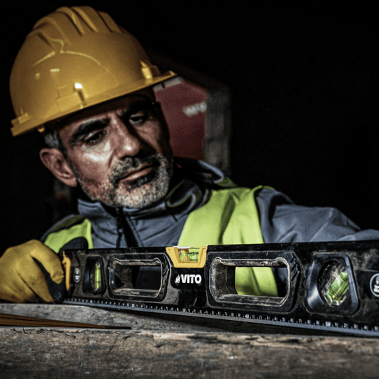 MAGNETIC ALUMINIUM LEVEL PRO 100CM